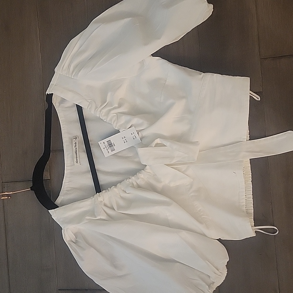 Abercrombie white crop top